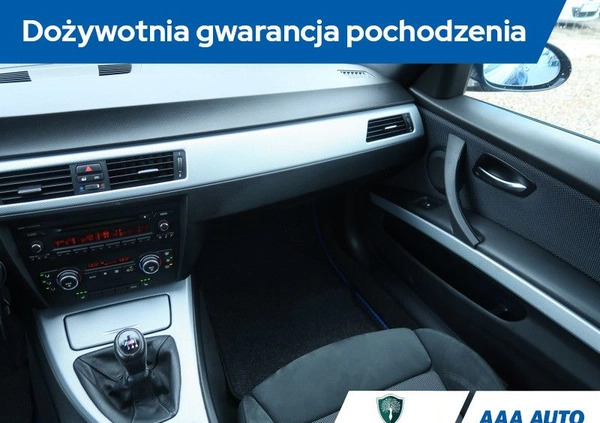 BMW Seria 3 cena 26000 przebieg: 266420, rok produkcji 2008 z Kock małe 232